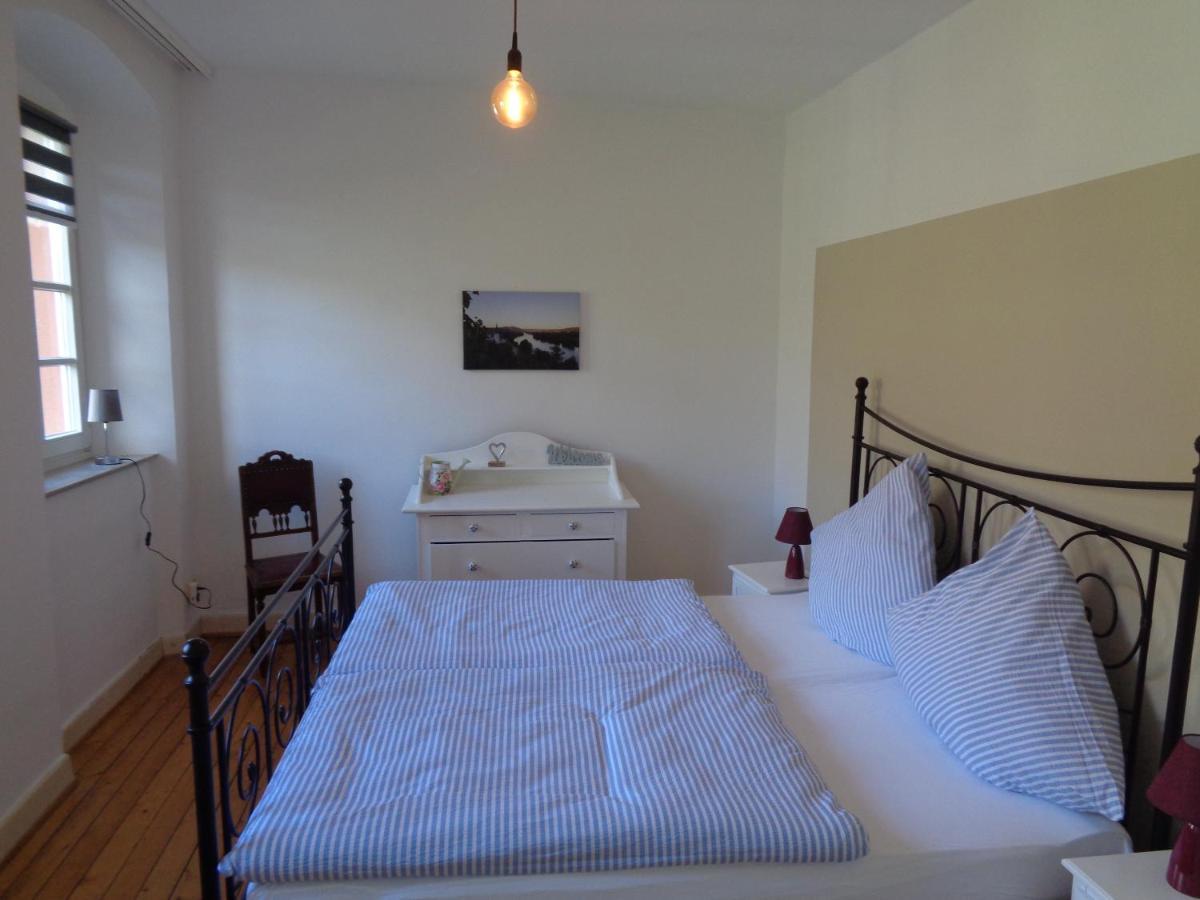 Ferienwohnung Altes Pfarrhaus Mit Flair Und Moselblick 브라운버그 외부 사진