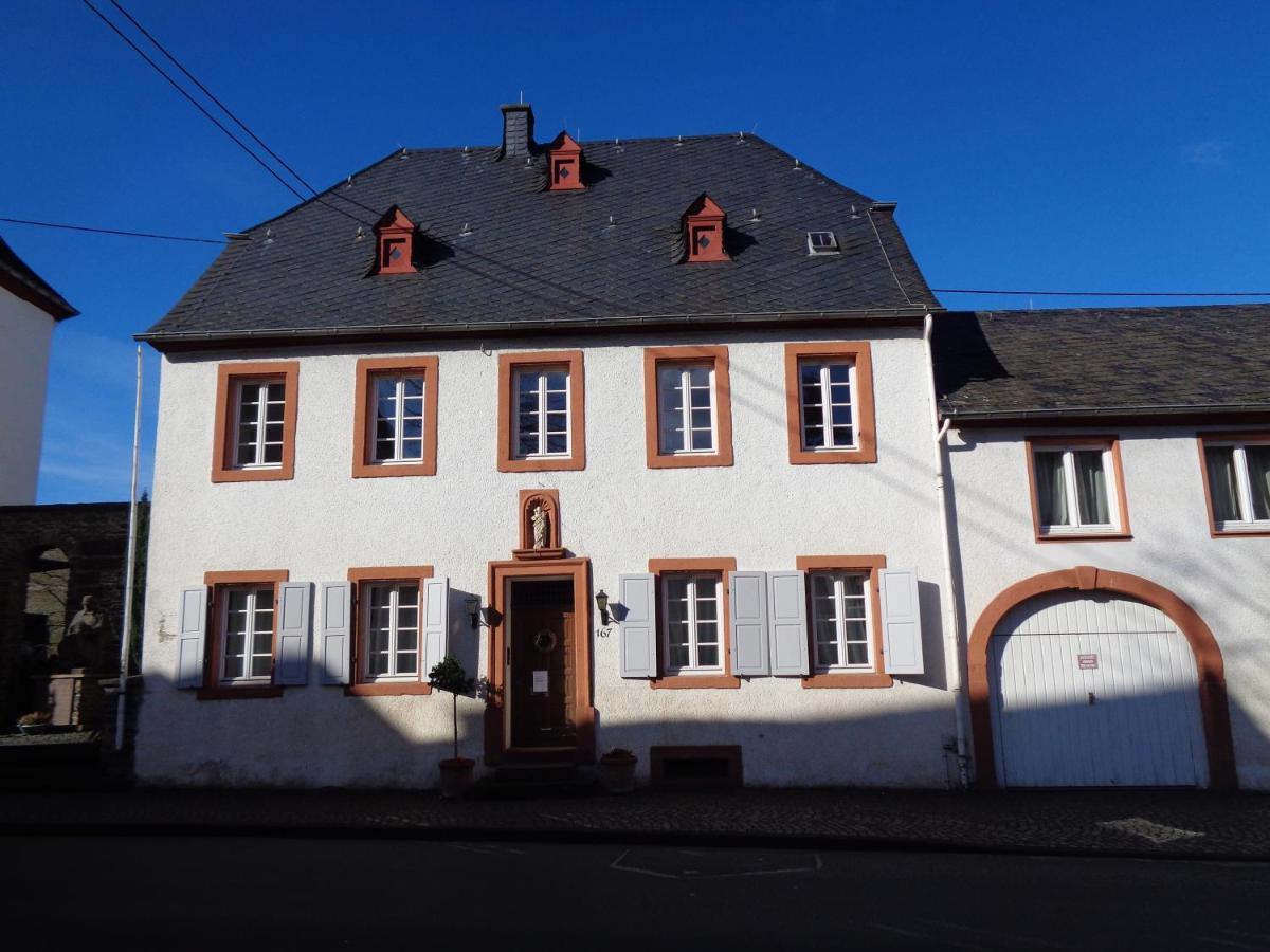 Ferienwohnung Altes Pfarrhaus Mit Flair Und Moselblick 브라운버그 외부 사진