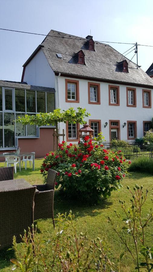 Ferienwohnung Altes Pfarrhaus Mit Flair Und Moselblick 브라운버그 외부 사진