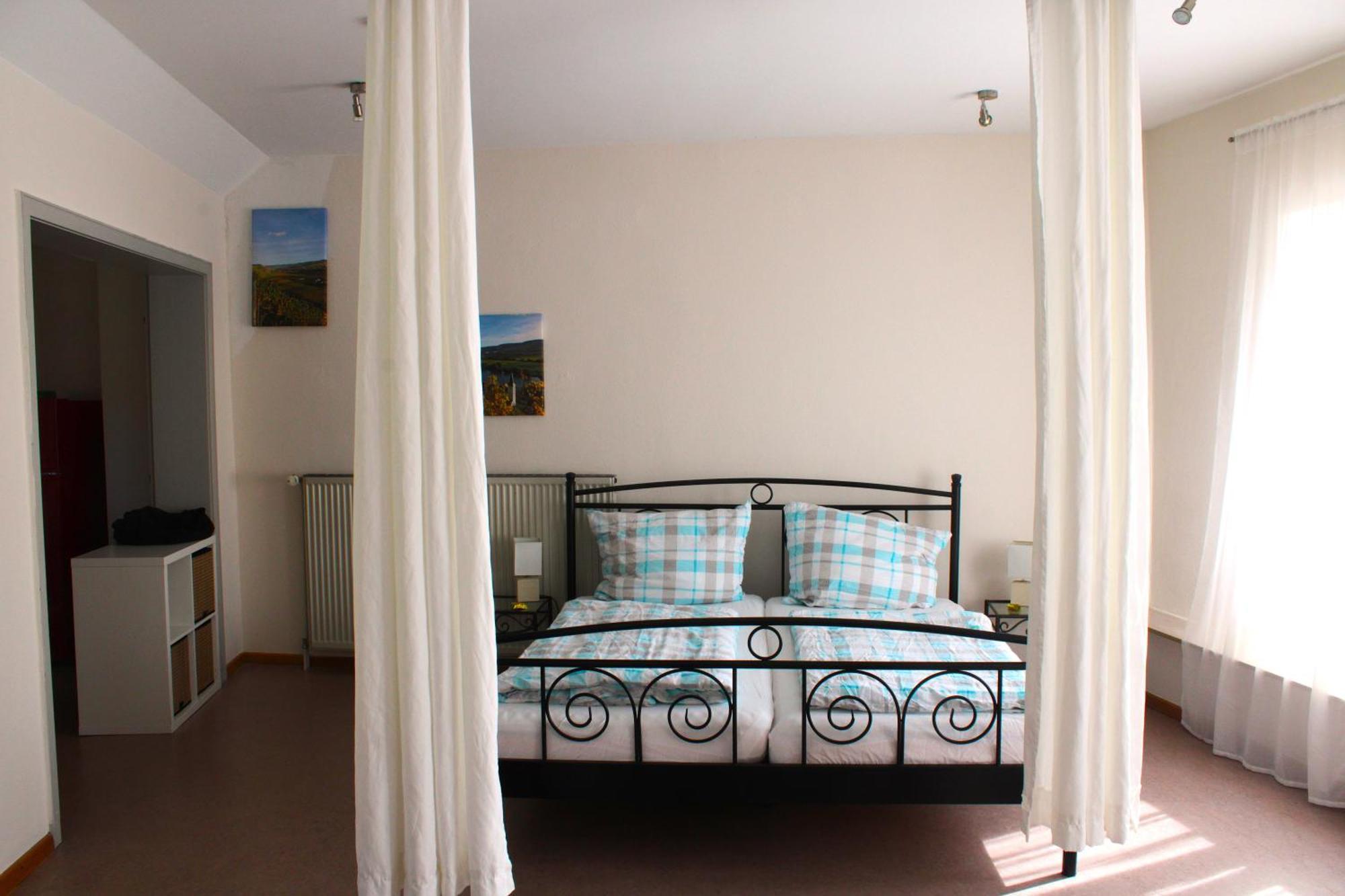 Ferienwohnung Altes Pfarrhaus Mit Flair Und Moselblick 브라운버그 외부 사진